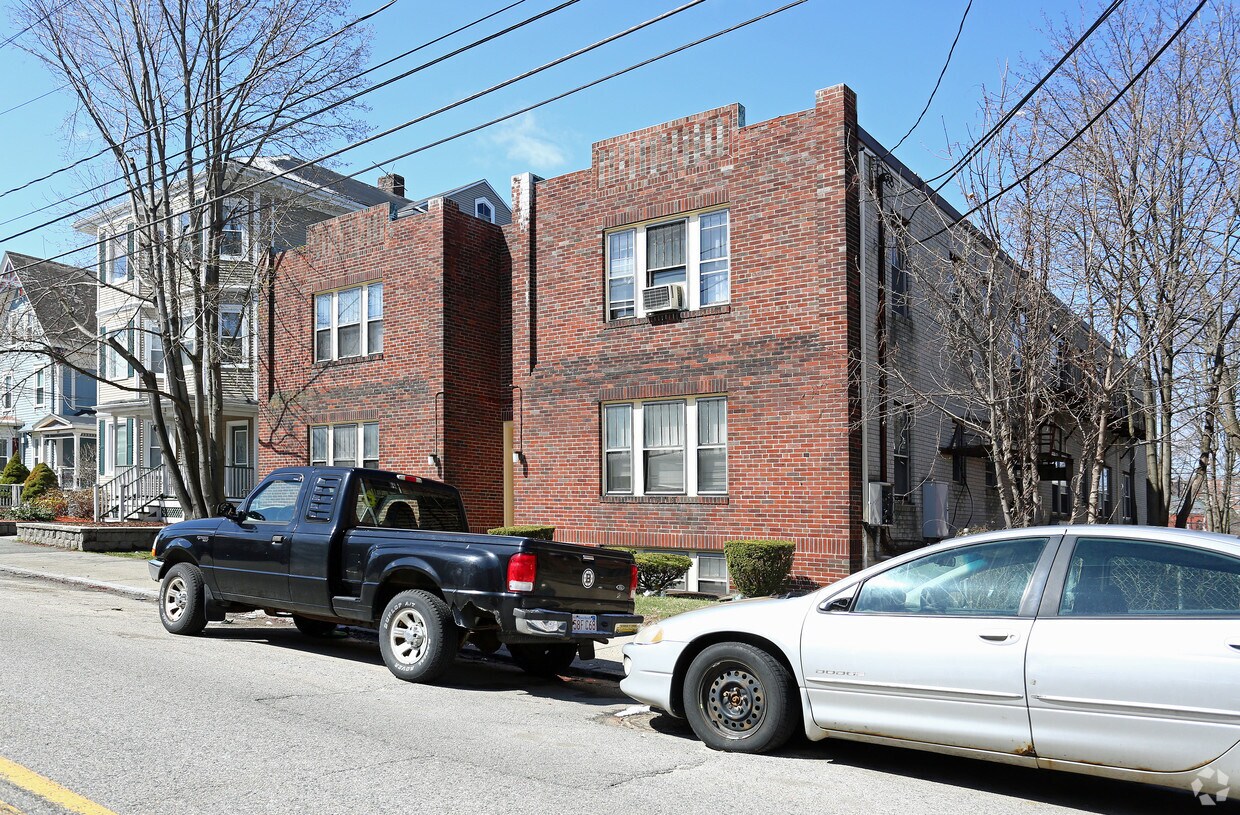 Building Photo - 95 Adams St