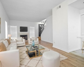 Building Photo - 1515 Sandy Springs Rd