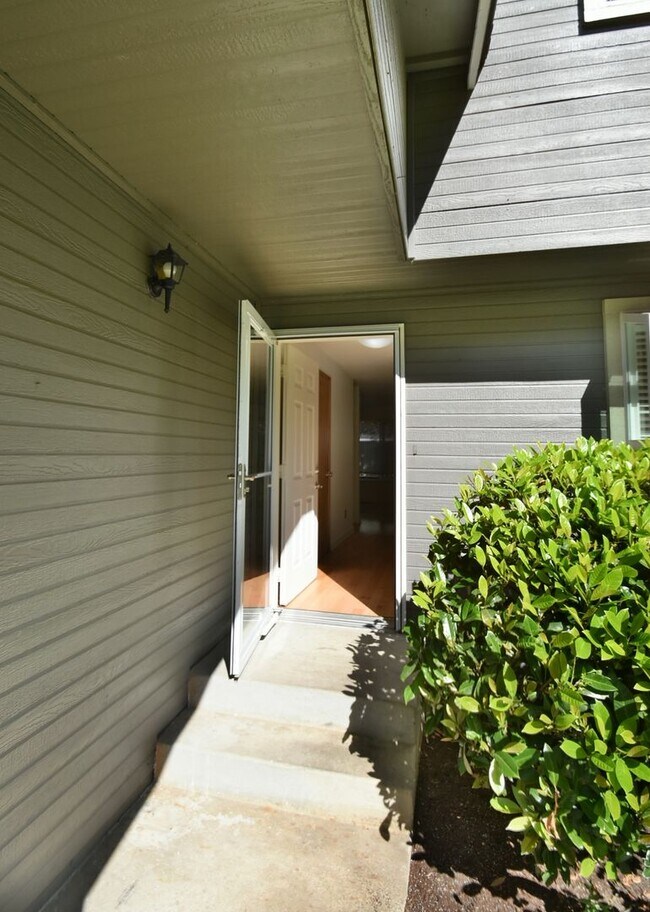 Foto del edificio - 2Bd/1.5Ba Kirkland Condo