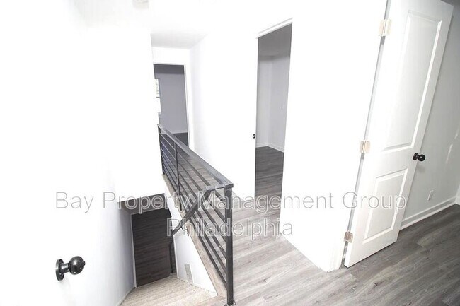 Foto del edificio - 918 Sharon Ave