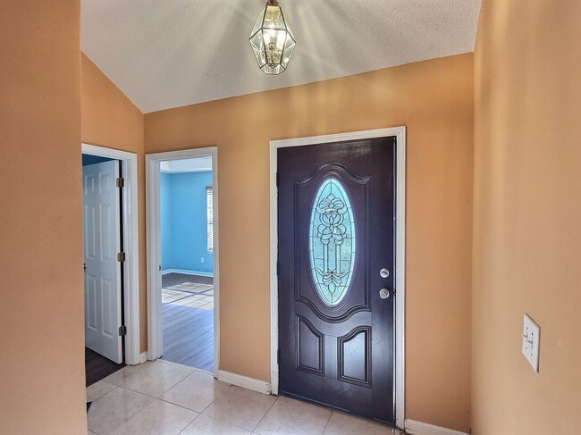 Building Photo - 1734 Spring Hill Cove