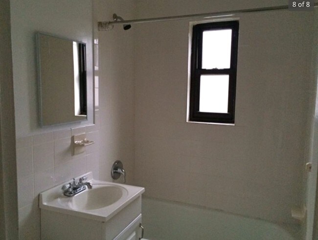 Building Photo - 24 Primrose Pl