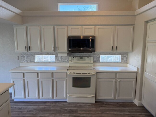 Foto del edificio - 4052 Flanders St