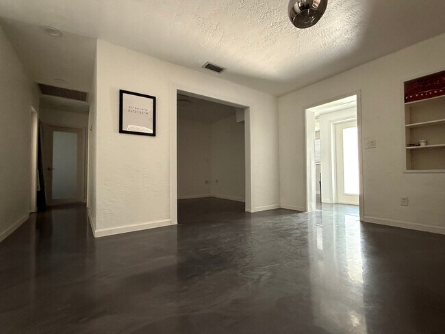 Foto del edificio - 4034 S Westshore Blvd