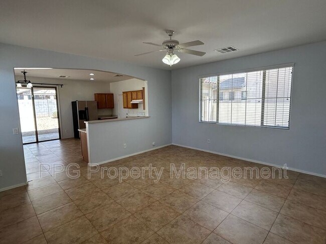 Foto del edificio - 15366 W Dreyfus St