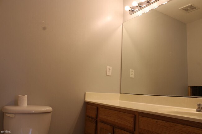 Building Photo - 6502 Brook Bend Way
