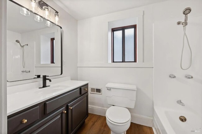 Building Photo - 242 D St