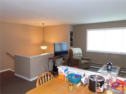 Building Photo - 146 Pickwick Pl