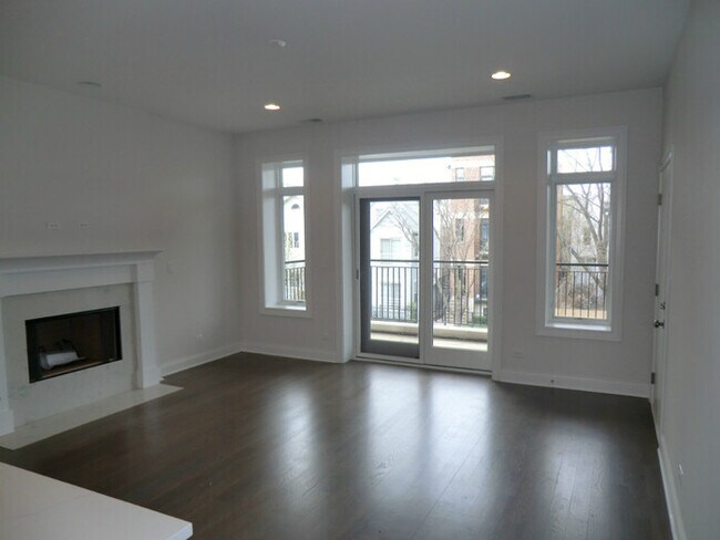 Foto del edificio - 1513 W Diversey Pkwy