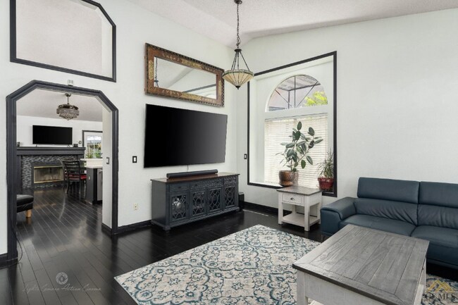 Foto del edificio - 6216 Key W Dr