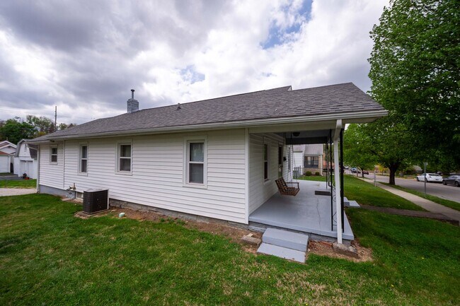 Foto del edificio - 112 E 15th St