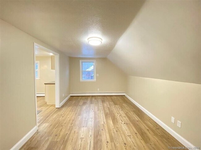 Foto del edificio - 38 Starr Ave