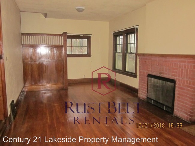 Building Photo - 3 br, 1 bath House - 94 Labelle Ave