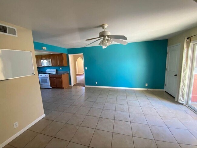 Foto del edificio - Spacious 6-Bedroom, 3-Bath Home in Lompoc