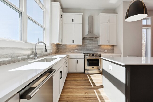 Foto del edificio - 107 E 9th St