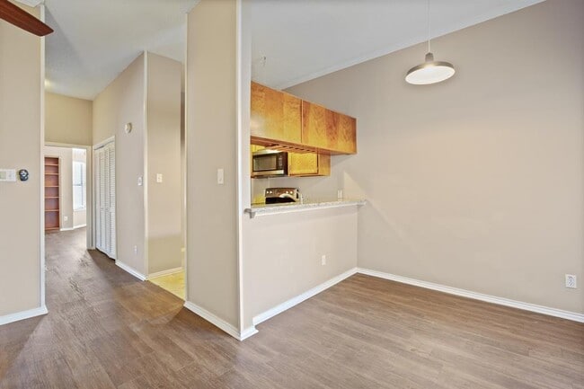 Building Photo - 2802 Nueces St