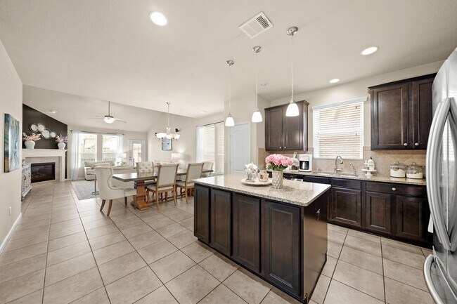 Building Photo - 9957 Spring Rock Ln