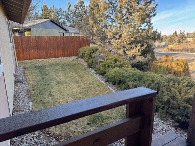 Foto del edificio - Single level home NE Bend with RV parking