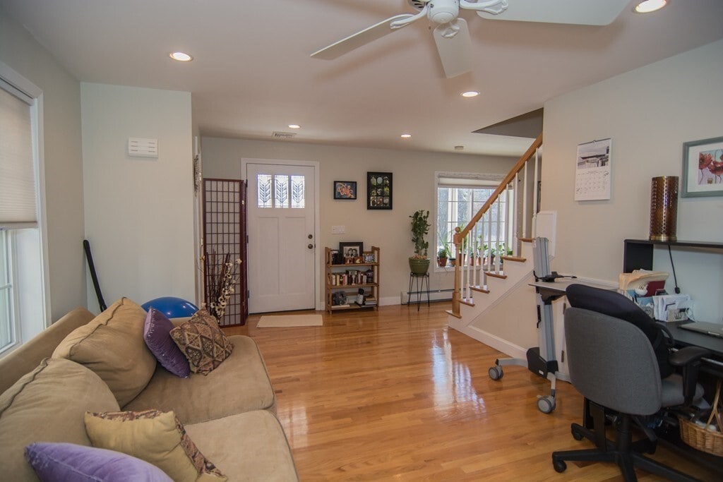 18 Sculpin Way, Swampscott, MA 01907 Townhome Rentals in Swampscott MA