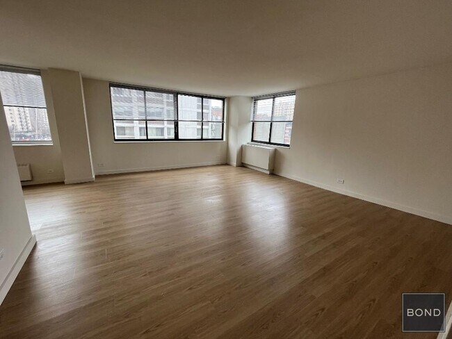 Foto del edificio - 730 Columbus Ave