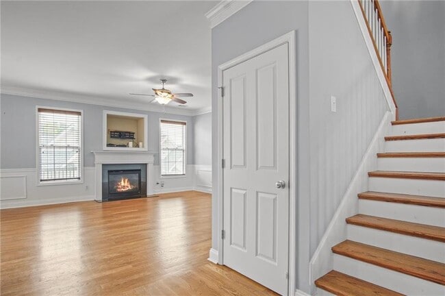 Building Photo - 2393 Strand Ave