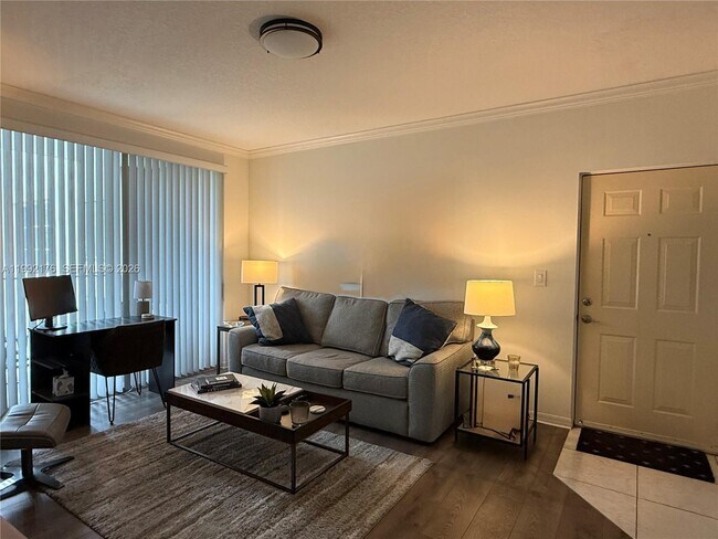 Foto del edificio - 6831 SW 44th St