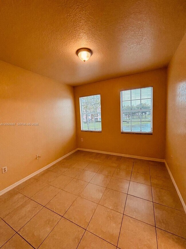 Foto del edificio - 2403 Belmont Ln