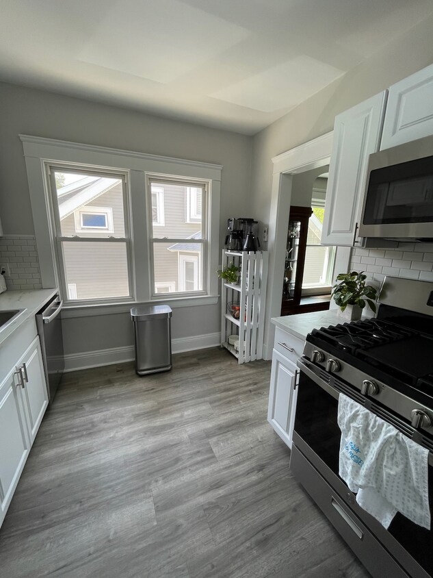 Foto principal - 1443 Lakeland Ave