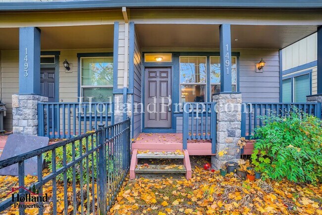 Building Photo - Charming Townhouse in a Prime Location in ...
