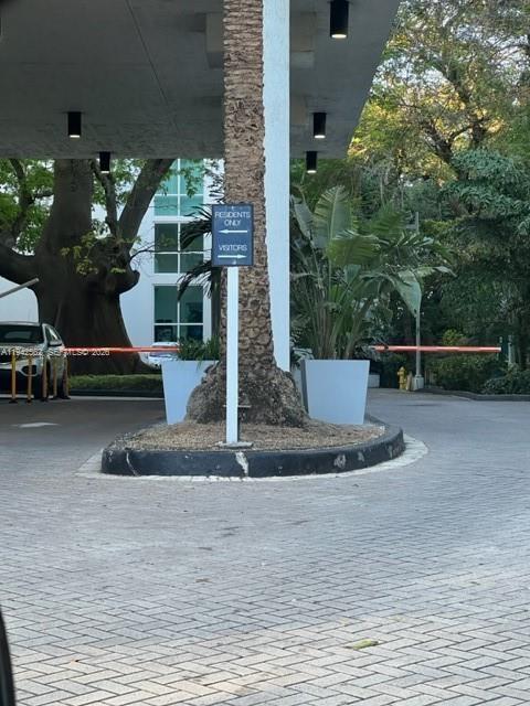 Foto del edificio - 1861 NW S River Dr