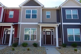 Building Photo - 128 Creekland Wy