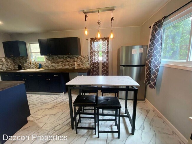 Building Photo - 4 br, 2 bath House - 1876 Rollins Drive