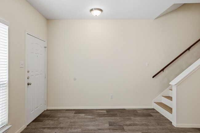 Building Photo - 2978 Holly Hall St