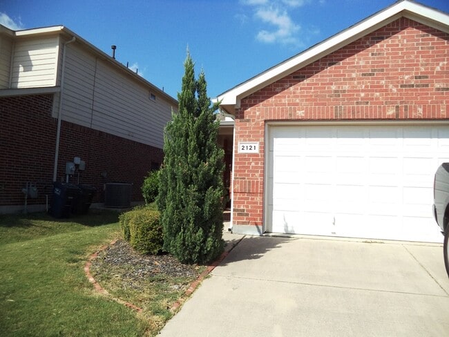 Photo - 2121 Ingrid Ln House