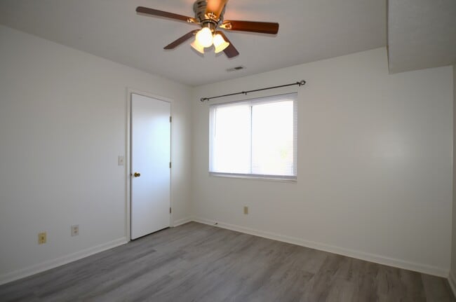 Foto del edificio - 11565 Regency Square Ct