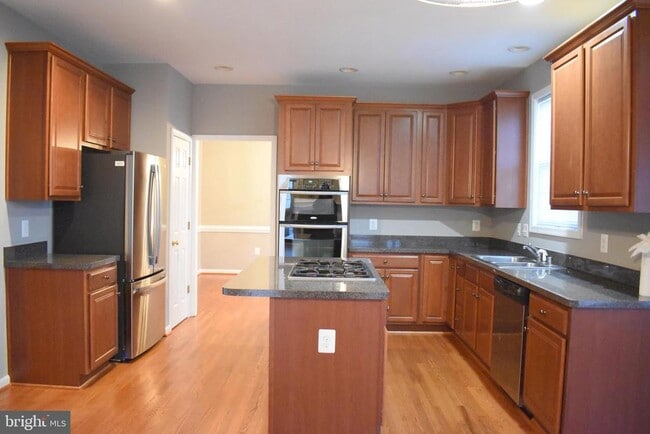 Building Photo - 29 Snow Dr