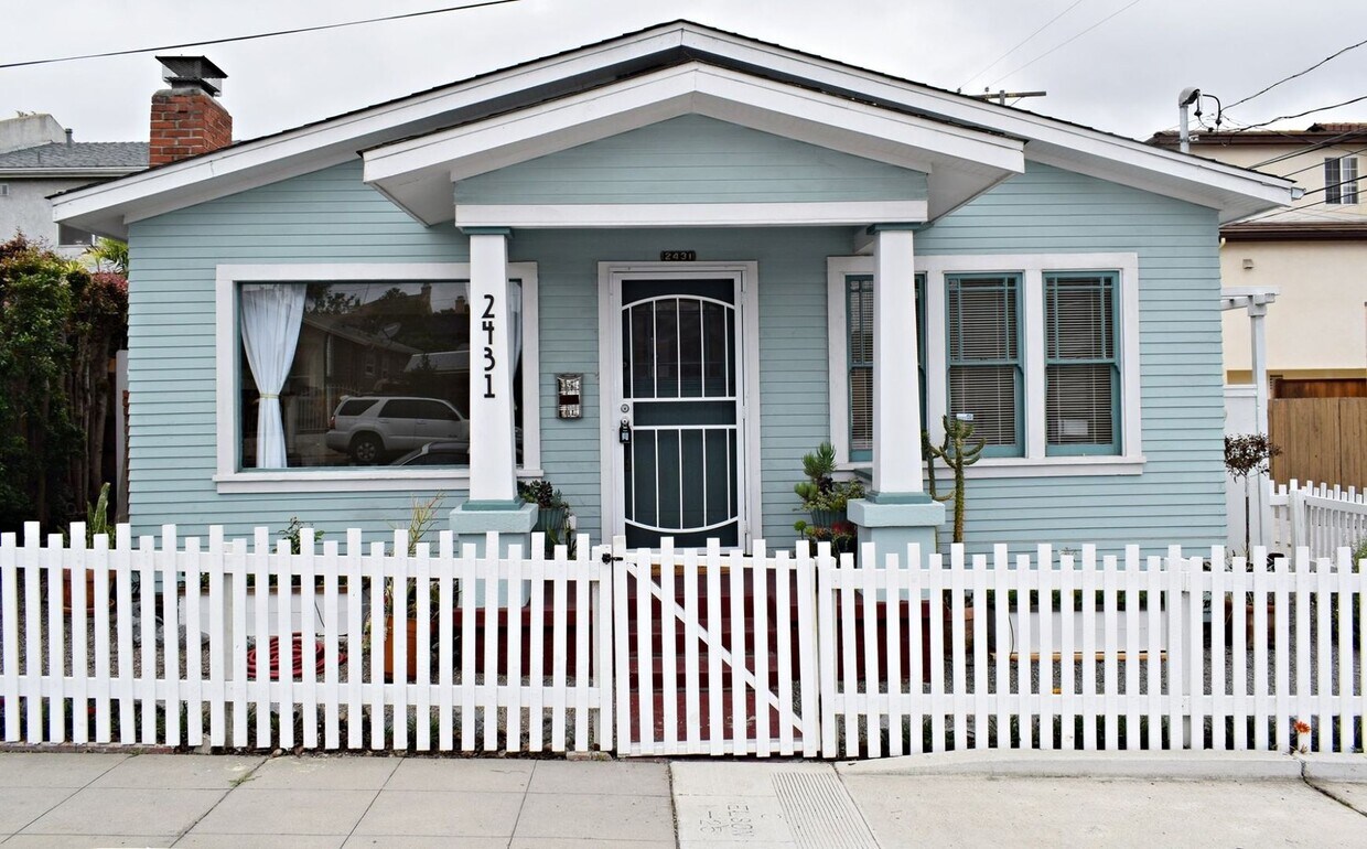 Foto principal - University Heights- Charming 2BR 1BA Craft...