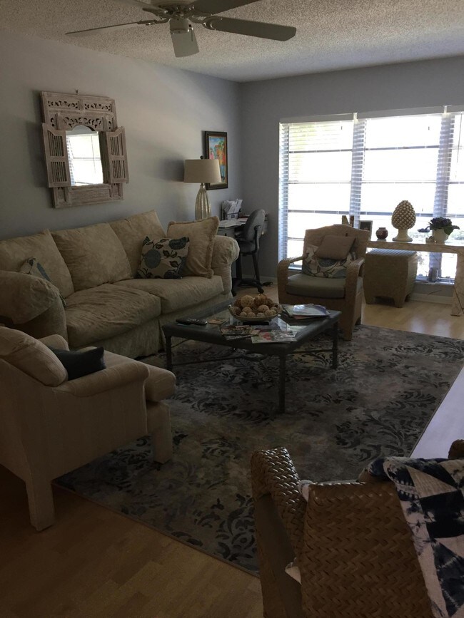 Building Photo - 13747  Via Aurora  B Delray Beach Fl 33484