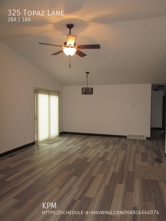 Building Photo - 2 BED | 2 BATH | GARAGE | SOUTH