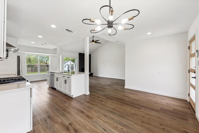 Foto del edificio - 1435 Salem Meadow Cir