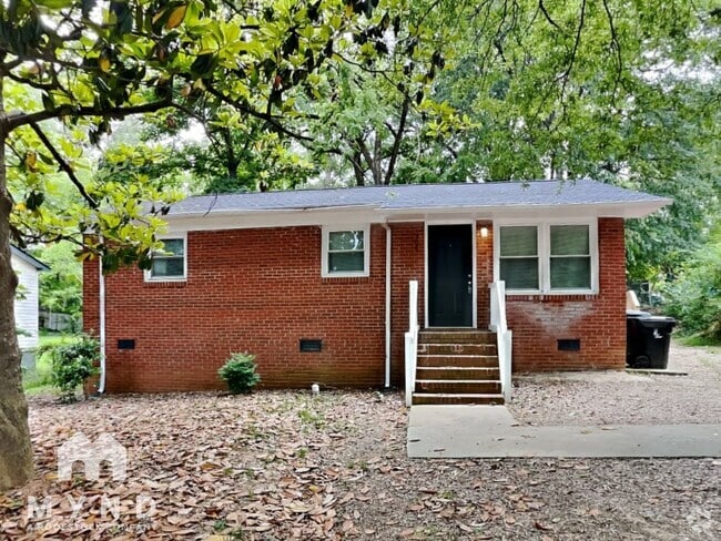 Building Photo - 305 Alda Dr