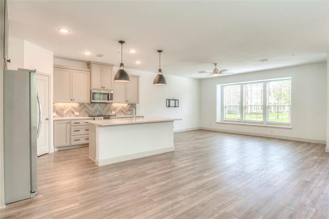 Foto del edificio - 8603 Dynasty Ln