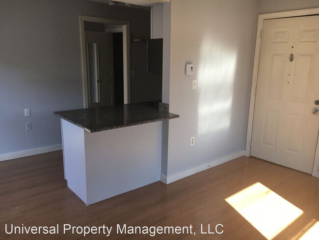 Foto del edificio - 1 br, 1 bath House - 90 Fleet St #3-1