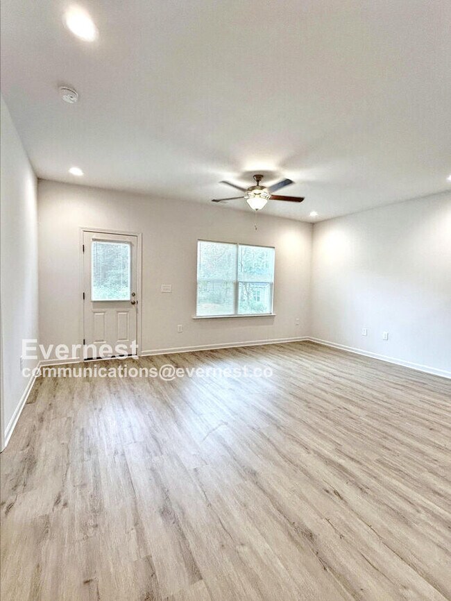 Foto del edificio - 409 S Davis St