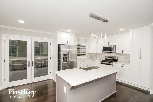 Foto del edificio - 2237 Powers Ferry Dr SE