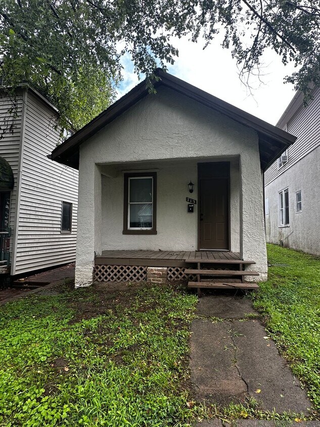 Foto principal - 713 N 24th St