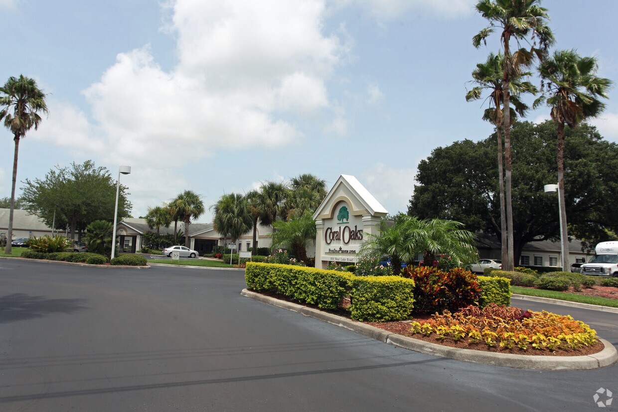 Meadow Lake Apartments Palm Harbor, FL