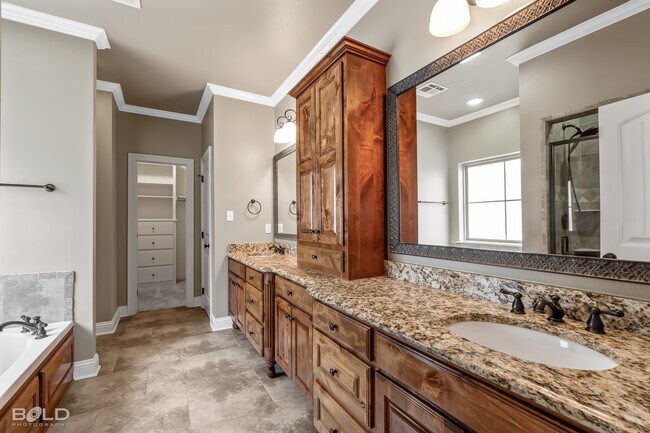 Foto del edificio - 201 Roanoke Cir