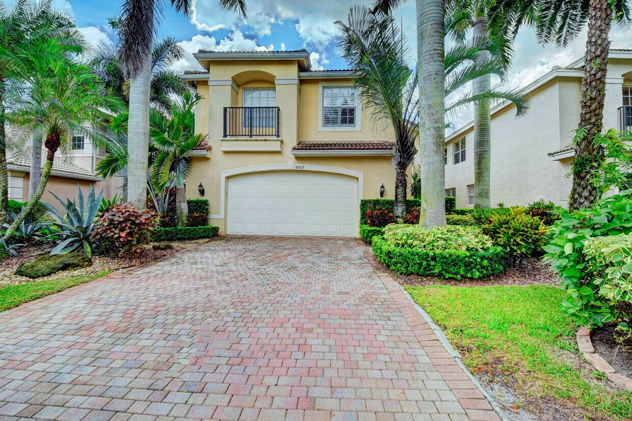 Foto principal - 8957 Sandy Crest Ln