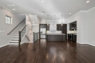 Building Photo - 1040 W 26th St Building Photo - 1040 W 26th St